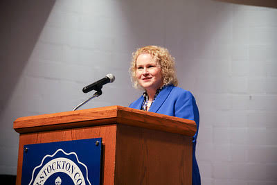 President Schellenberger addresses 2025 December graduating class